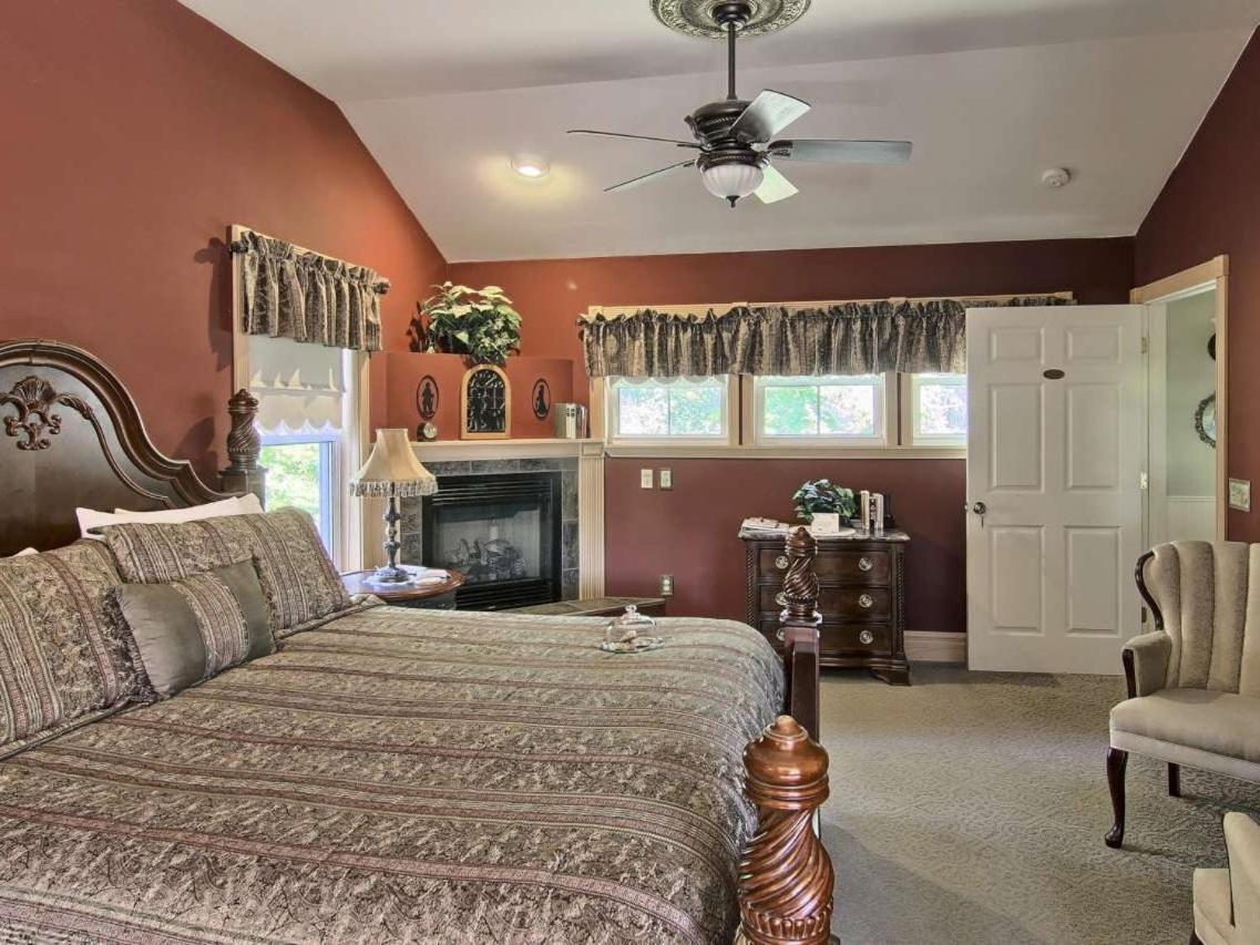Grand Victorian B&B Inn Bellaire Oda fotoğraf