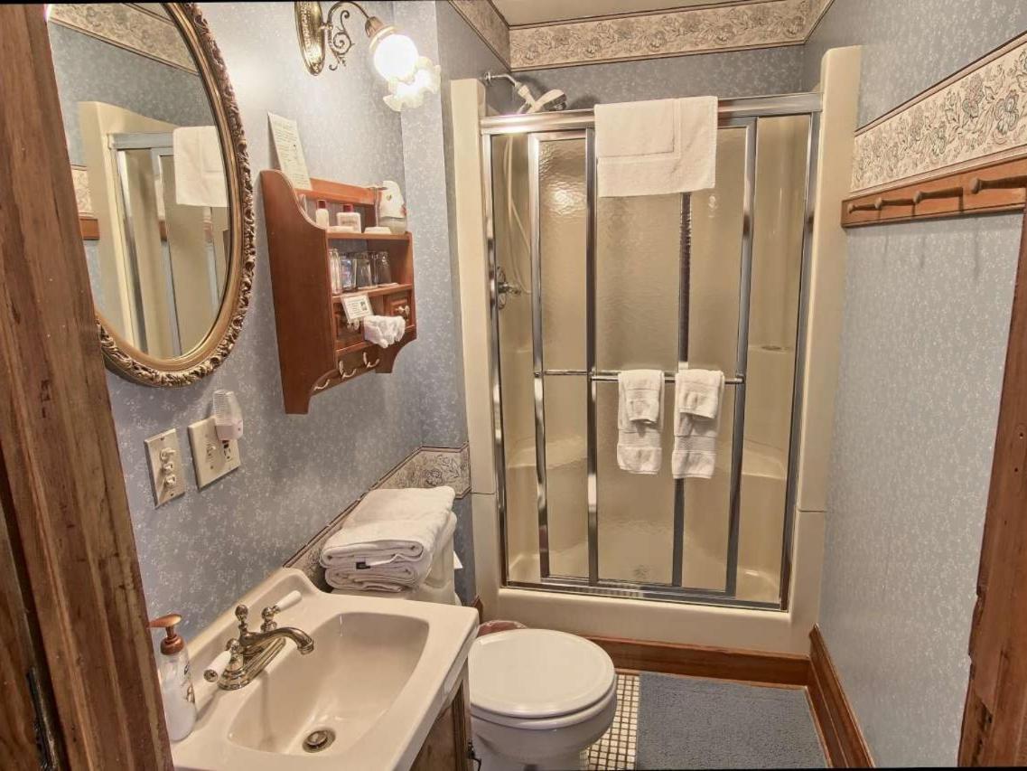 Grand Victorian B&B Inn Bellaire Oda fotoğraf